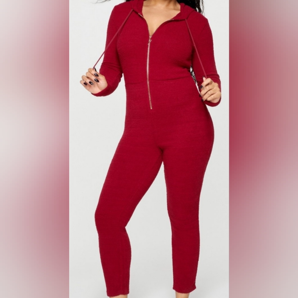 FABLETICS Brand New With Tags! Holiday Red L Merlot‎ Pet Me Hooded Onesie-(#324)